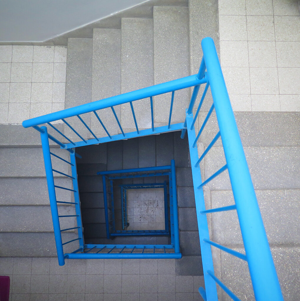 חדר מדרגות במעגלי יבנה בקטמונים