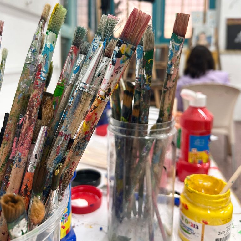 מרכז ג׳ינוגלי